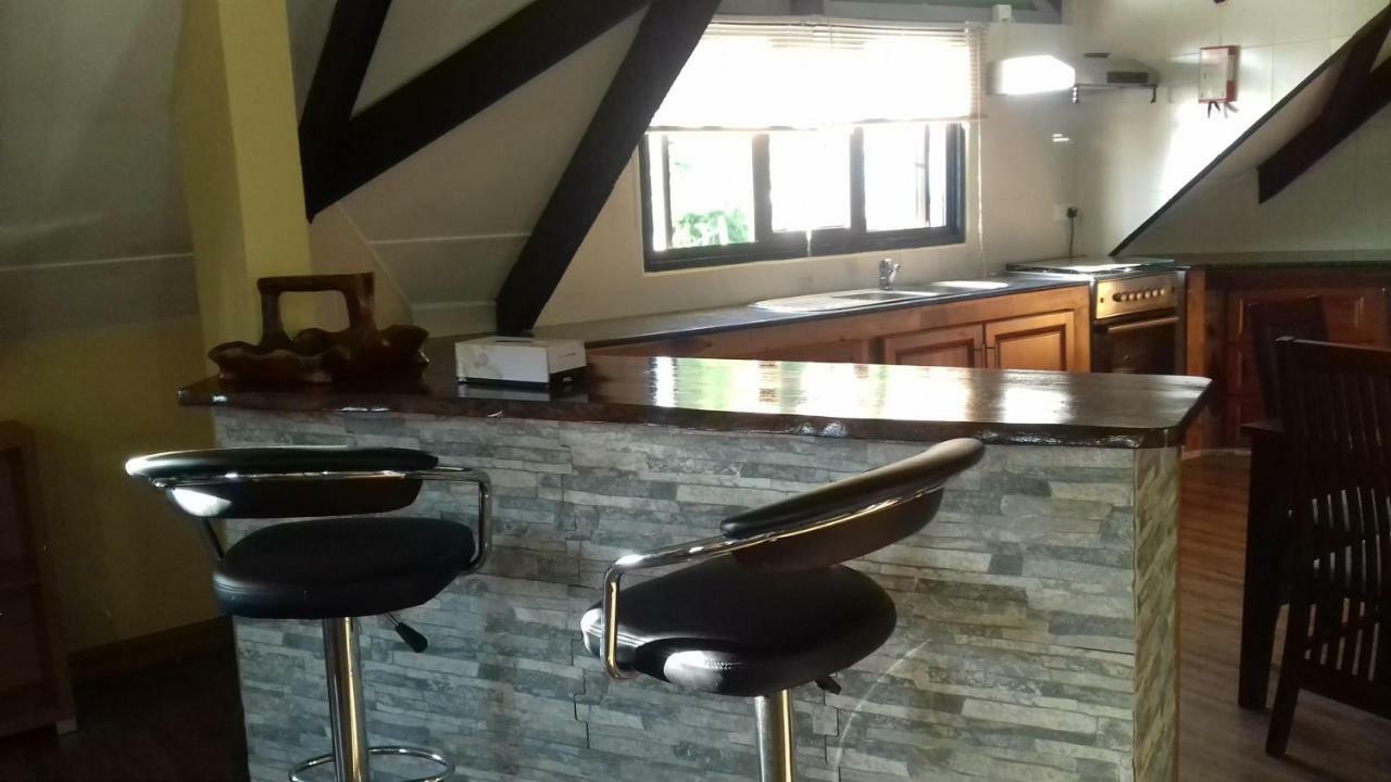 Appartamento Shay Lyah Self Catering Victoria Esterno foto