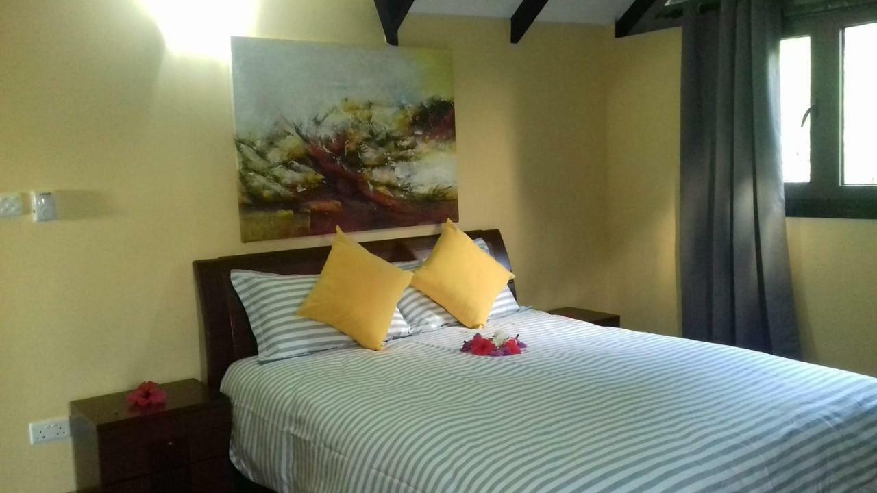 Appartamento Shay Lyah Self Catering Victoria Esterno foto